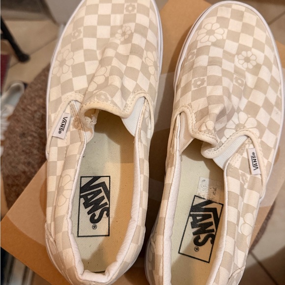 Vans Women’s Classic Floral Checkered - Picture 2 of 3